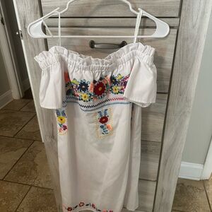 Signature White Dress with Colorful Embroidery. Never worn. Size small.